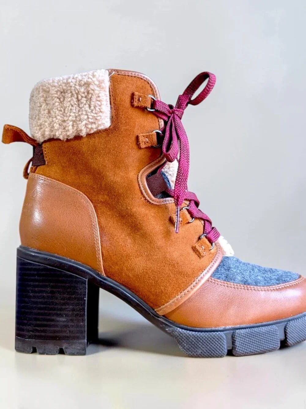 Naturalizer Myla waterproof fairy cottage chunky platform colorblock boot 7.5 US